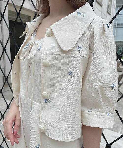 F i.n.t（フィント）の「【セットアップ対応】小花刺繍ショートシャツジャケット　夏服（その他アウター・レディース・ブルーグレー/アイボリー・FREE）」の9枚目の写真