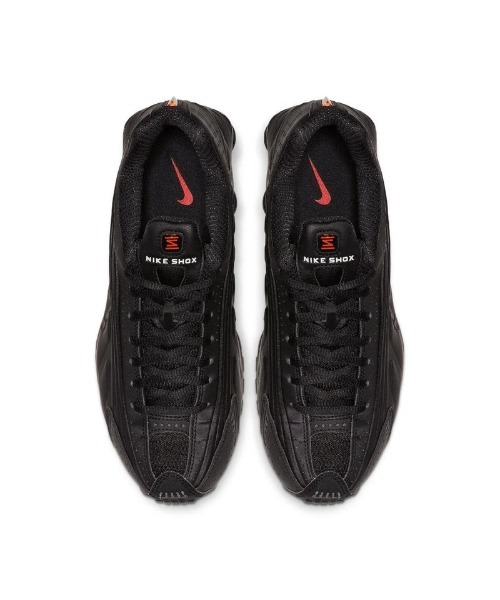 NIKE(ナイキ)の「NIKE Wmns Shox R4(ナイキ ウィメンズ ショックス R4)(スニーカー・レディース・ブラック系・25cm/24.5cm/23.5cm/23cm/25.5cm/26cm/26.5cm/28cm/28.5cm/29cm)」の6枚目の写真