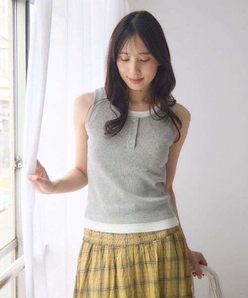 RETRO GIRL（レトロガール）の「カップ付きレイヤードタンク（タンクトップ・レディース・ブラック/ライトグレー/ブラウン・FREE）」の4枚目の写真