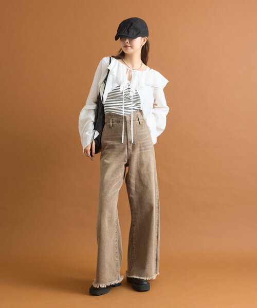 mystic(ミスティック)の「【4色展開◎】ラッフルボレロブラウス(シャツ/ブラウス・レディース・ブルー/オフホワイト/ブラック/ブラウン・FREE)」の8枚目の写真