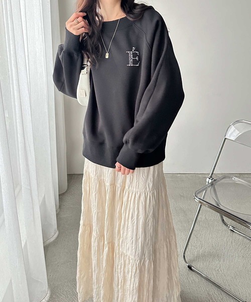 GeeRA(ジーラ)の「ビジューワッペンボートネックスウェット(スウェット・レディース・オートミール/ブラック・MEDIUM/LARGE)」の5枚目の写真