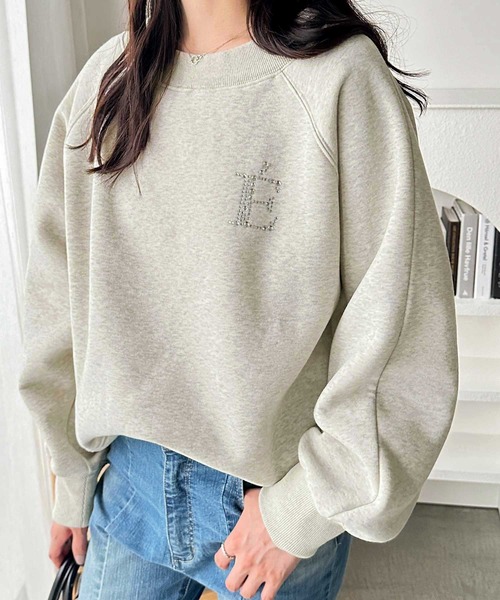 GeeRA(ジーラ)の「ビジューワッペンボートネックスウェット(スウェット・レディース・オートミール/ブラック・MEDIUM/LARGE)」の10枚目の写真