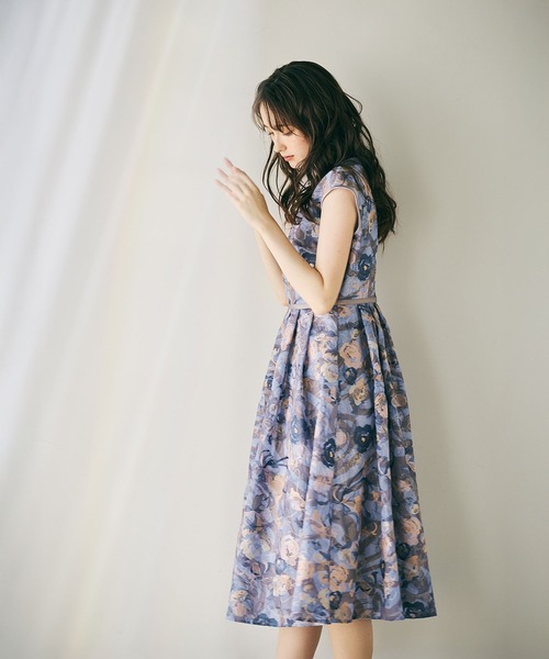 Audie a Muses(オーディアミューズ)の「アールヌーボー調刺繍ワンピース(ワンピース・レディース・ブルー/グリーン・38/40/42/36)」の4枚目の写真