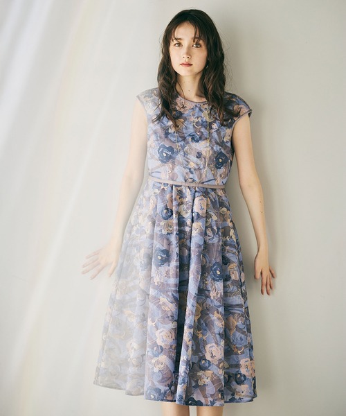 Audie a Muses(オーディアミューズ)の「アールヌーボー調刺繍ワンピース(ワンピース・レディース・ブルー/グリーン・38/40/42/36)」の5枚目の写真