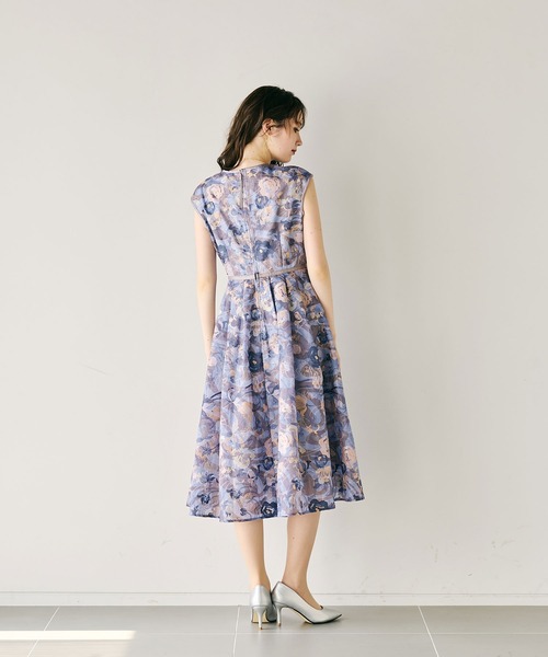 Audie a Muses(オーディアミューズ)の「アールヌーボー調刺繍ワンピース(ワンピース・レディース・ブルー/グリーン・38/40/42/36)」の19枚目の写真