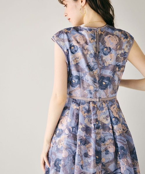 Audie a Muses(オーディアミューズ)の「アールヌーボー調刺繍ワンピース(ワンピース・レディース・ブルー/グリーン・38/40/42/36)」の22枚目の写真