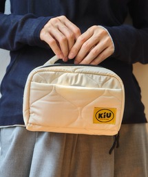 KiU（キウ）の「パデッドポーチL（ポーチ）」