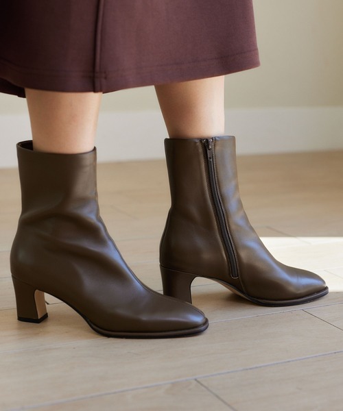 BARNYARDSTORM（バンヤードストーム）の「BARNYARDSTORM / シープレザーヒールブーツ（ブーツ・レディース・ライトブラウン/ブラック/ベージュ・39/38/37/36）」の3枚目の写真