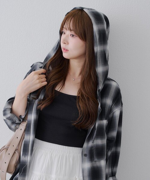continuer de NICE CLAUP(コンティニューデナイスクラップ)の「フード付チェックオーバーシャツ(シャツ/ブラウス・レディース・ブラック系その他/レッド系その他/ブルー系その他/ブラウン系その他・FREE)」の5枚目の写真
