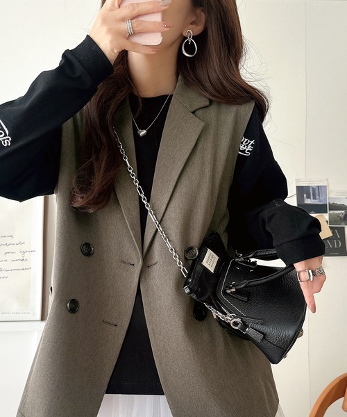 classicalelf（クラシカルエルフ）の「いつものコーデに重ねるだけ。即、今っぽこなれ感。ダブルジャケットジレベスト（ベスト・レディース・ブラウン/ベージュ/ブラック・MEDIUM/LARGE/X-LARGE/SMALL）」の2枚目の写真