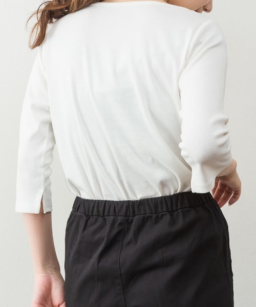 RCD(アールシーディー)の「ボートネック七分袖プルオーバー(Tシャツ/カットソー・レディース・ブラック/カーキ/オフホワイト/杢グレー/チャコールグレー・M/LL/3L/4L/L)」の8枚目の写真