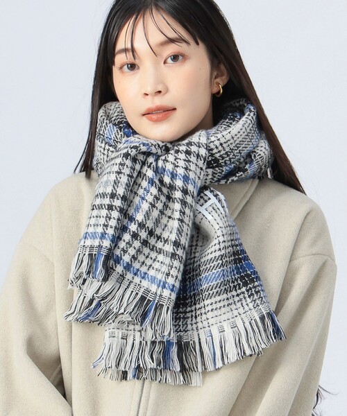BEAMS HEART（ビームスハート）の「リバーシブル ロゴ ストール（ストール/ショール・レディース・ベージュ/ブラック・ONE SIZE）」の4枚目の写真