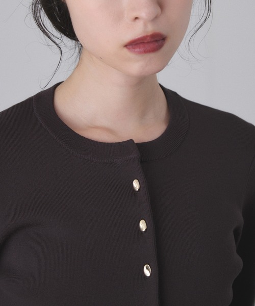 ADAM ET ROPE'（アダムエロペ）の「セレクトレングスクルーネックニットカーディガン（カーディガン/ボレロ・レディース・ブラック/パープル/ブラウン/オフホワイト・38/36）」の15枚目の写真