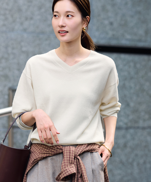 セール】カシミヤブレンドウールVネックニット（ニット/セーター