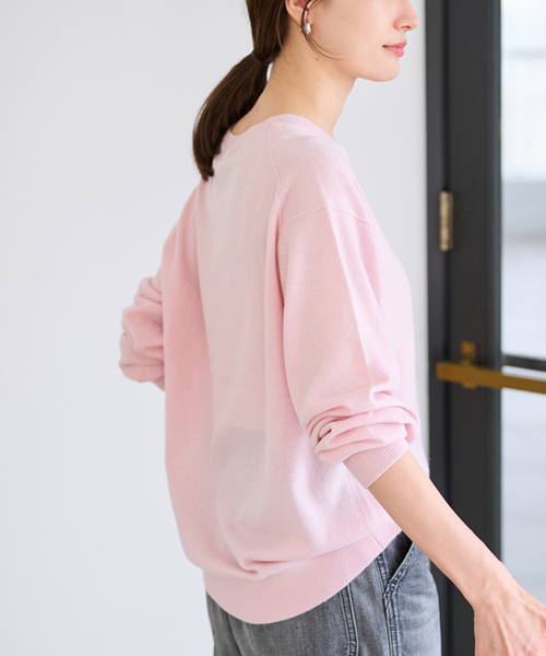 カシミヤブレンドウールVネックニット（ニット/セーター