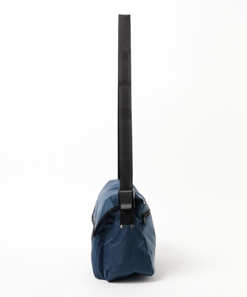 BEAMS BOY(ビームスボーイ)の「【1/15値下げ】BAG'n'NOUN / TRAVEL SHOULDER LITE(ショルダーバッグ・レディース・ネイビー/オリーブ・ONE SIZE)」の6枚目の写真