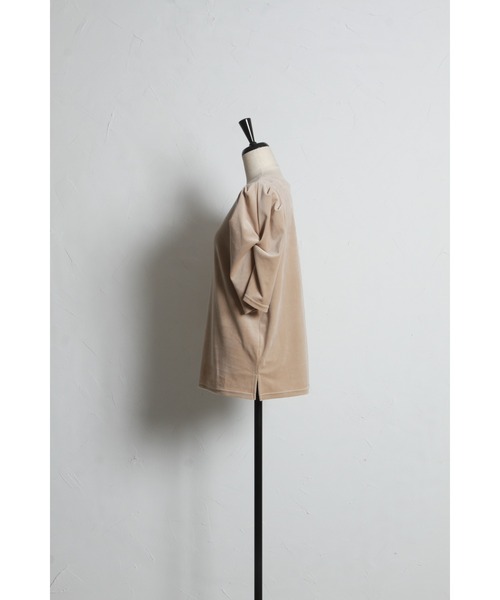 tocco closet（トッコ　クローゼット）の「【ZOZO限定】ツイストタックベロアトップス（Tシャツ/カットソー・レディース・ブラック/ベージュ・M）」の22枚目の写真