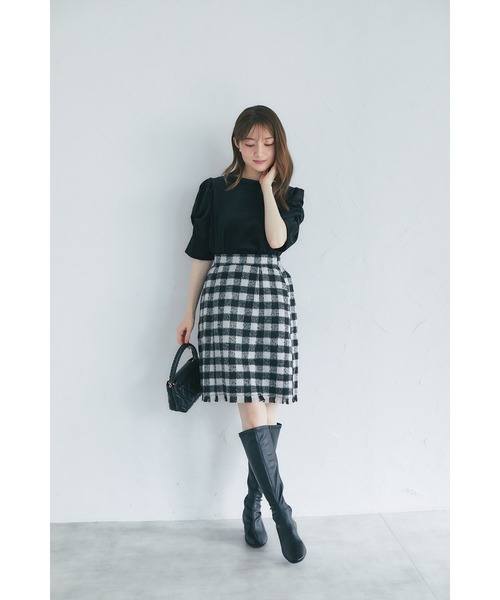 tocco closet（トッコ　クローゼット）の「【ZOZO限定】ツイストタックベロアトップス（Tシャツ/カットソー・レディース・ブラック/ベージュ・M）」の3枚目の写真