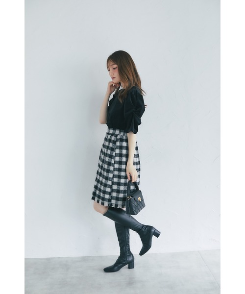 tocco closet（トッコ　クローゼット）の「【ZOZO限定】ツイストタックベロアトップス（Tシャツ/カットソー・レディース・ブラック/ベージュ・M）」の5枚目の写真