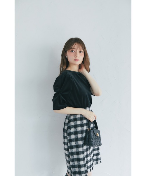 tocco closet（トッコ　クローゼット）の「【ZOZO限定】ツイストタックベロアトップス（Tシャツ/カットソー・レディース・ブラック/ベージュ・M）」の10枚目の写真