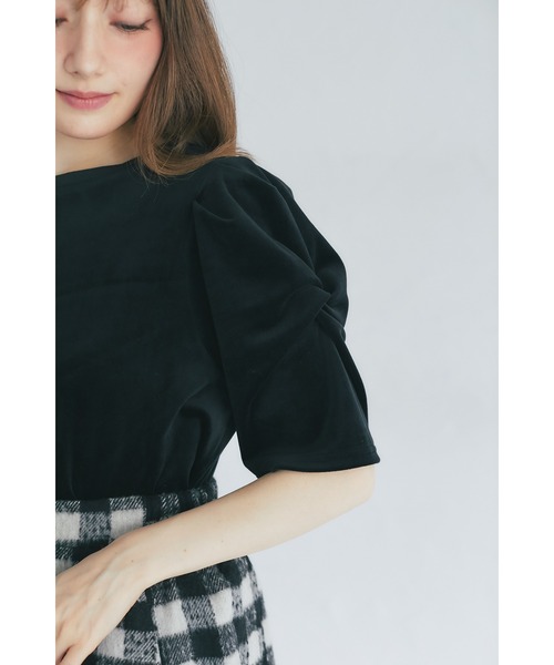 tocco closet（トッコ　クローゼット）の「【ZOZO限定】ツイストタックベロアトップス（Tシャツ/カットソー・レディース・ブラック/ベージュ・M）」の9枚目の写真