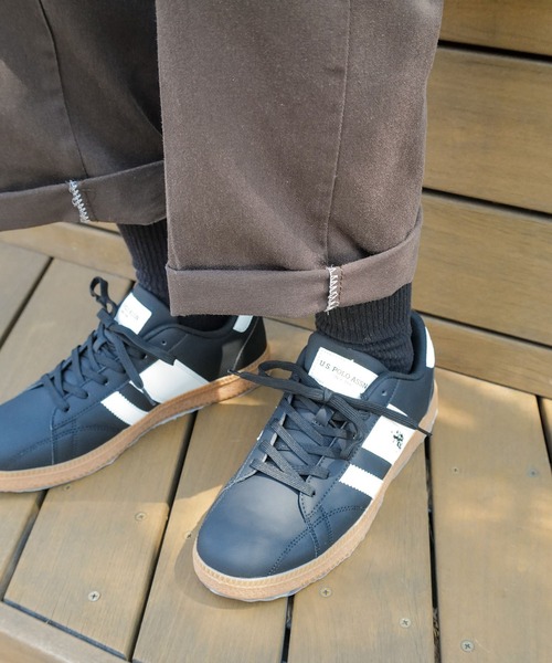 U.S. POLO ASSN.(ユーエスポロアッスン)の「【U.S.POLO ASSN./ユーエスポロアッスン】【最旬フットボールデザイン】ローカットスニーカー 上質PUレザー ガムソール(スニーカー・メンズ・ブラック/ホワイト/ベージュ・25.5cm/26cm/26.5cm/27cm/25cm)」の13枚目の写真