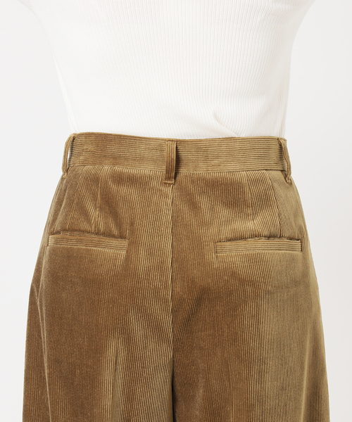 journal standard L'essage（ジャーナルスタンダードレサージュ）の「《追加2》ストレッチコーデュロイ 2タックパンツ（その他パンツ・レディース・ブラック/ブラウン系その他/ブルー系その他/ベージュ・38/36/40）」の6枚目の写真