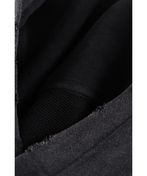 SUPPLIER(サプライヤー)の「ジップフーディ|Vintage Wash Tribal Rhinestone Logo Hoodie|SUPPLIER(パーカー・メンズ・ブラック/レッド・SMALL/MEDIUM/LARGE/X-LARGE)」の6枚目の写真
