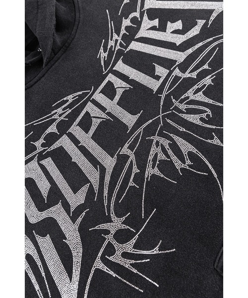 SUPPLIER(サプライヤー)の「ジップフーディ|Vintage Wash Tribal Rhinestone Logo Hoodie|SUPPLIER(パーカー・メンズ・ブラック/レッド・SMALL/MEDIUM/LARGE/X-LARGE)」の7枚目の写真