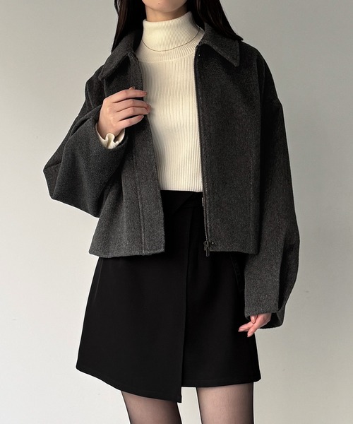 JUNOAH(ジュノア)の「ステンカラーショートコート(ステンカラーコート・レディース・ダークグレー/ブラック/アイボリー・SMALL/MEDIUM/LARGE)」の15枚目の写真