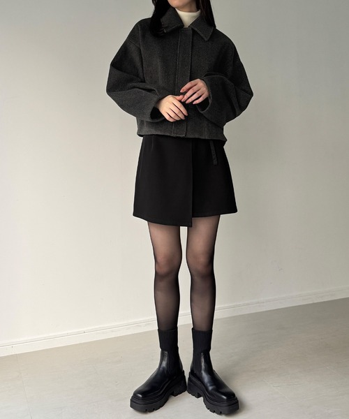 JUNOAH(ジュノア)の「ステンカラーショートコート(ステンカラーコート・レディース・ダークグレー/ブラック/アイボリー・SMALL/MEDIUM/LARGE)」の16枚目の写真