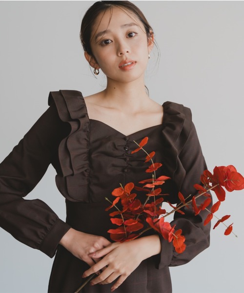 MISCH MASCH(ミッシュマッシュ)の「ショルダーフリルIラインワンピース(ジャンパースカート・レディース・ブラウン/グレー・S/M)」の10枚目の写真
