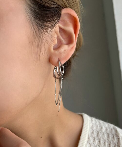 CAPRICIEUX LE'MAGE（カプリシューレマージュ）の「〈GOLDY/ゴールディ〉2連フープツブチェーンピアス（ピアス（両耳用）・レディース・シルバー/ゴールド・FREE）」の4枚目の写真
