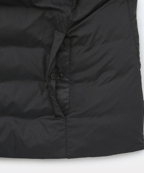 無印良品（ムジルシリョウヒン）の「婦人　軽量ダウンポケッタブルノーカラージャケット（ダウンジャケット/コート・レディース・ブラック/ライトベージュ・S/L/XL）」の4枚目の写真