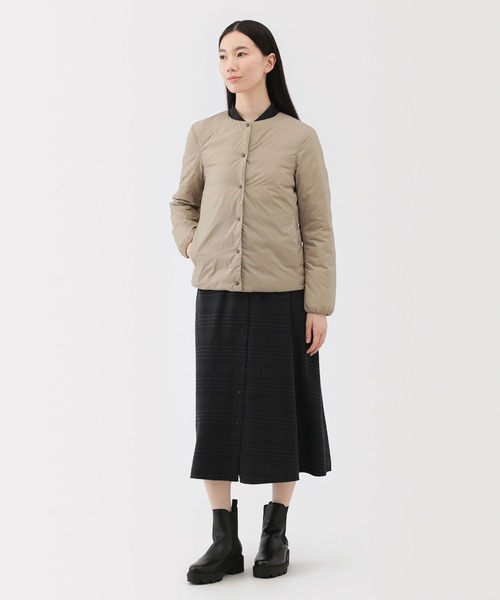 婦人 軽量ダウンポケッタブルノーカラージャケット（ダウンジャケット