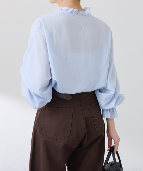 COLLAGE GALLARDAGALANTE（コラージュガリャルダガランテ）の「フリルカラーシャツ（シャツ/ブラウス・レディース・ベージュ/サックスブルー・FREE）」の14枚目の写真