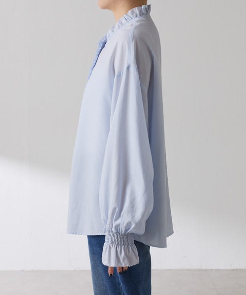 COLLAGE GALLARDAGALANTE（コラージュガリャルダガランテ）の「フリルカラーシャツ（シャツ/ブラウス・レディース・ベージュ/サックスブルー・FREE）」の19枚目の写真