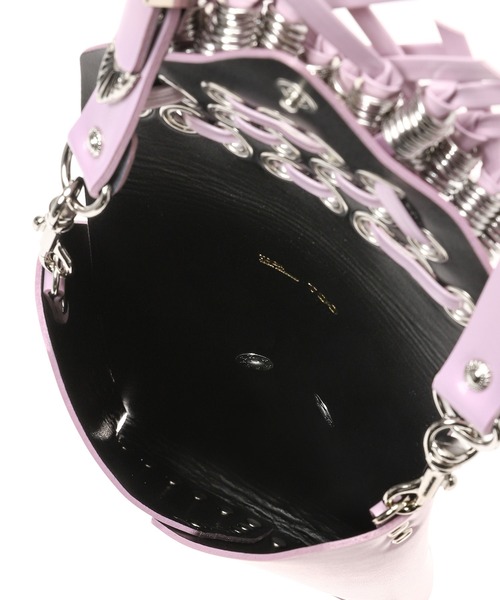 TOGA PULLA(トーガ プルラ)の「TOGA PULLA Leather shoulder pouch TZ251-AG989(ショルダーバッグ・レディース・カーキ/ピンク・ONE SIZE)」の5枚目の写真