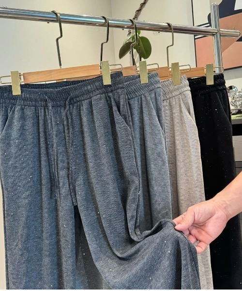 REBALANCE（リバランス）の「キラキラスウェットパンツ（スウェットパンツ・レディース・C/A/B/D・LARGE/MEDIUM）」の9枚目の写真