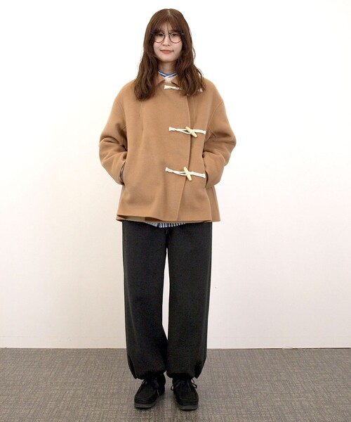 J.PRESS YORK STREET(ジェイプレスヨークストリート)の「【WOMEN】ショート ダッフルコート(ダッフルコート・レディース・黄土色系/ブラック系/グレー系・F)」の8枚目の写真