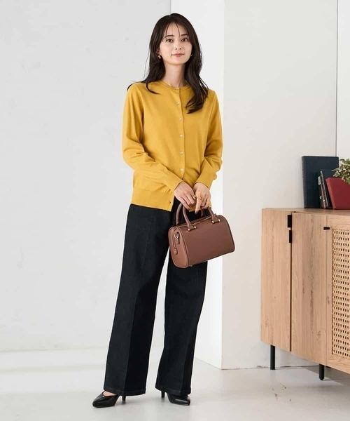 a.v.v（アーヴェヴェ）の「【洗える】クルーネック美ラクるカーディガン（カーディガン/ボレロ・レディース・マスタード/レッド/ブラック/アイボリー/グレー/グレー系その他/パープル/ブルー・38/40/36）」の15枚目の写真