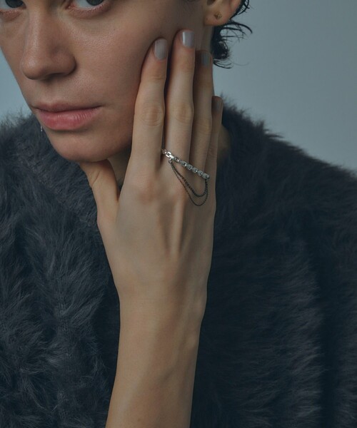 and cloud(アンドクラウド)の「Drape Chain Double Ring(リング・レディース・シルバー系その他・M/S)」の4枚目の写真