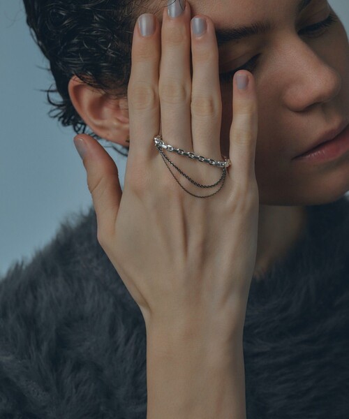 and cloud(アンドクラウド)の「Drape Chain Double Ring(リング・レディース・シルバー系その他・M/S)」の2枚目の写真