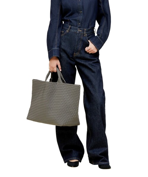 TOMORROWLAND （トゥモローランド）の「NAGHEDI ST BARTHS Large Tote バッグ（トートバッグ・レディース・セージグリーン・FREE）」の5枚目の写真