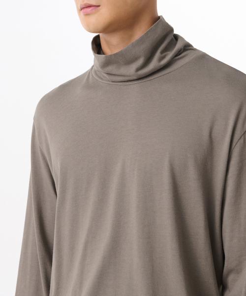 MUSINSA STANDARD（ムシンサスタンダード）の「CR タートルネック長袖Tシャツ [トープ]（Tシャツ/カットソー・メンズ・その他・XXX-LARGE/MEDIUM/LARGE/X-LARGE/XX-LARGE）」の3枚目の写真