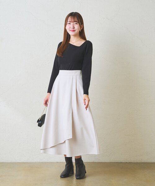 La boutique BonBon(ラブティックボンボン)の「【春まで使える!・お上品シルエット】アシメラップ風フレアスカート(スカート・レディース・オフホワイト/グレイッシュベージュ/ピンク・36/38)」の9枚目の写真