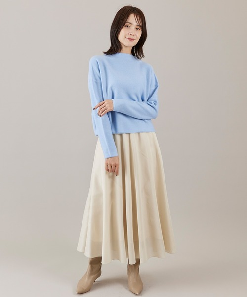 INED（イネド）の「モックネックプルオーバーニット（ニット/セーター・レディース・チェリーピンク/チャコールグレー/オフホワイト/サックスブルー・9号/11号）」の7枚目の写真