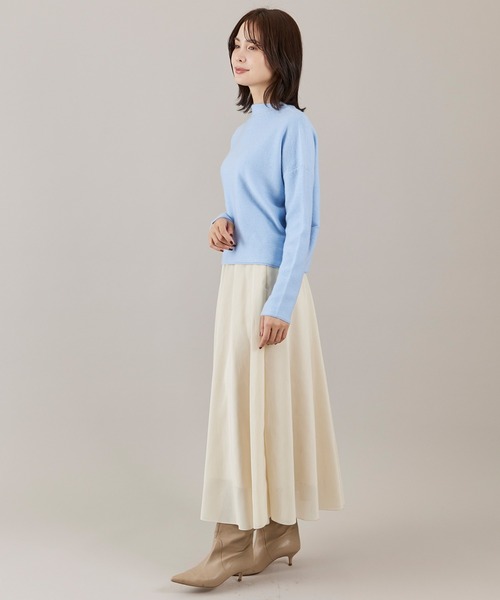 INED（イネド）の「モックネックプルオーバーニット（ニット/セーター・レディース・チェリーピンク/チャコールグレー/オフホワイト/サックスブルー・9号/11号）」の8枚目の写真