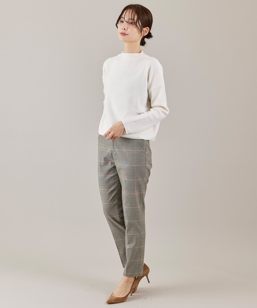 INED（イネド）の「モックネックプルオーバーニット（ニット/セーター・レディース・チェリーピンク/チャコールグレー/オフホワイト/サックスブルー・9号/11号）」の11枚目の写真