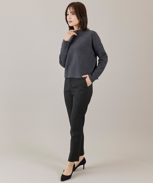 INED（イネド）の「モックネックプルオーバーニット（ニット/セーター・レディース・チェリーピンク/チャコールグレー/オフホワイト/サックスブルー・9号/11号）」の15枚目の写真